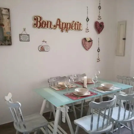 Live And Naples