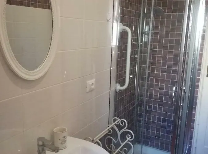 Live And Semesterbostad